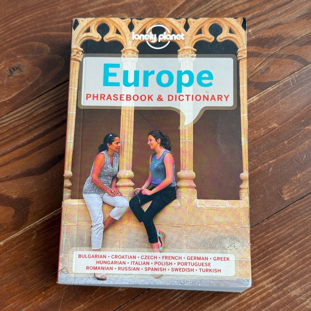 Lonely Planet Europe Phrasebook & Dictionary Book